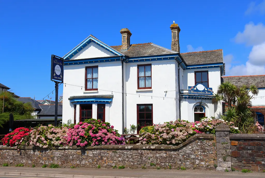 Bencoolen Inn_Bude_slider_image_1