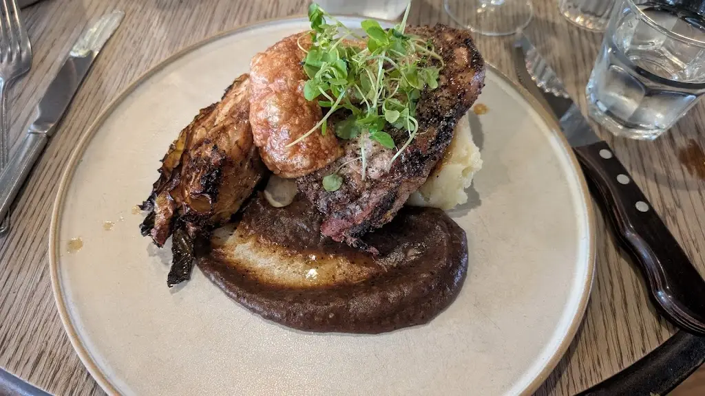 Jenni Weston_The White Hart_Alton_review