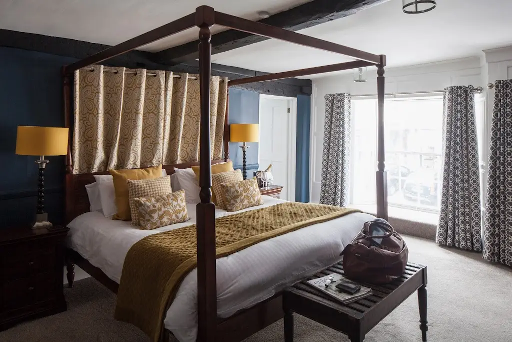 Highway Burford_Burford_slider_image_3