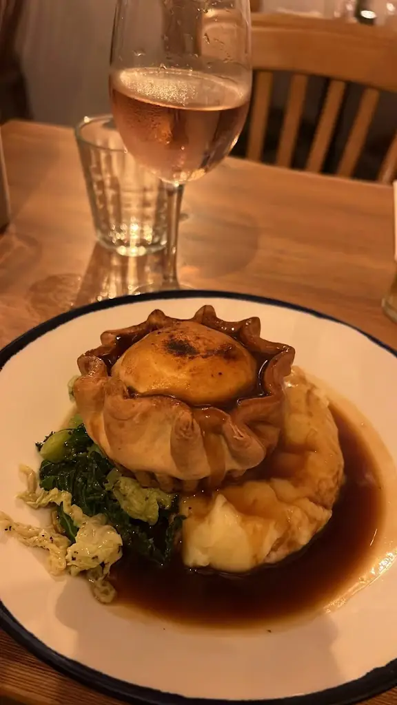 Jordan Curry_The Angel at Burford_Burford_review