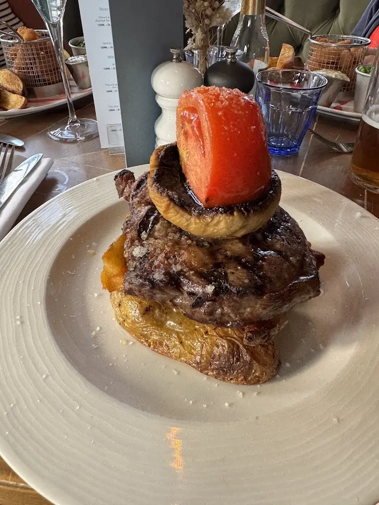 Dave West_Binsted Inn_Alton_review