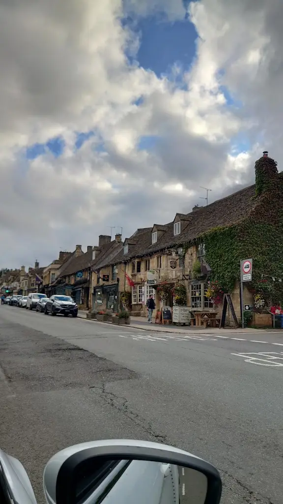 Benjamin Barnfield_The Cotswold Arms_Burford_review