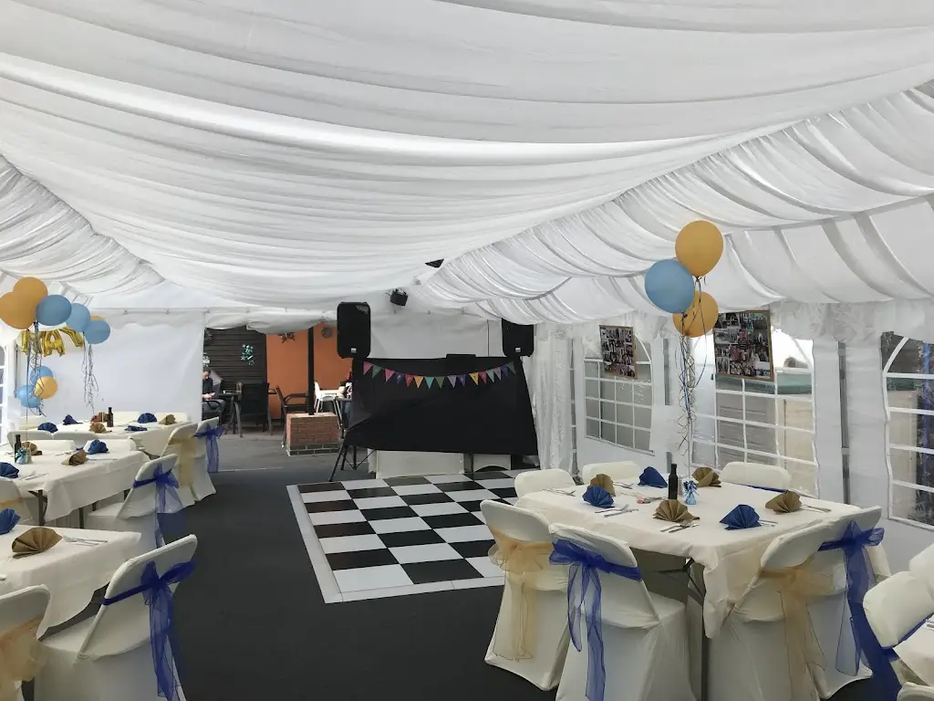 Old Chequers Inn_Bulkington_slider_image_1