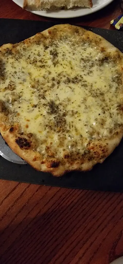 Robert_Corner House_Bulkington_review