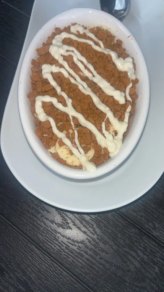 Haydn Roberts_Bu'Berries Cafe_Bulkington_review