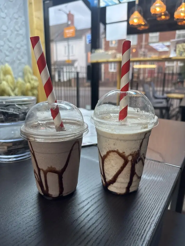 Emily- Ann Cameron_Bu'Berries Cafe_Bulkington_review