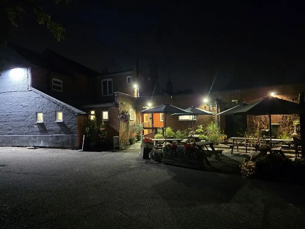 Martyn Harries_The Shilton Arms_Bulkington_review