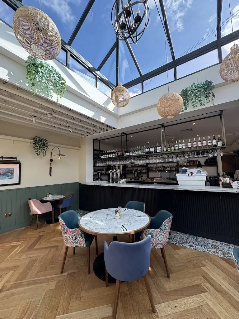 Angelina's_Burham_slider_image_1