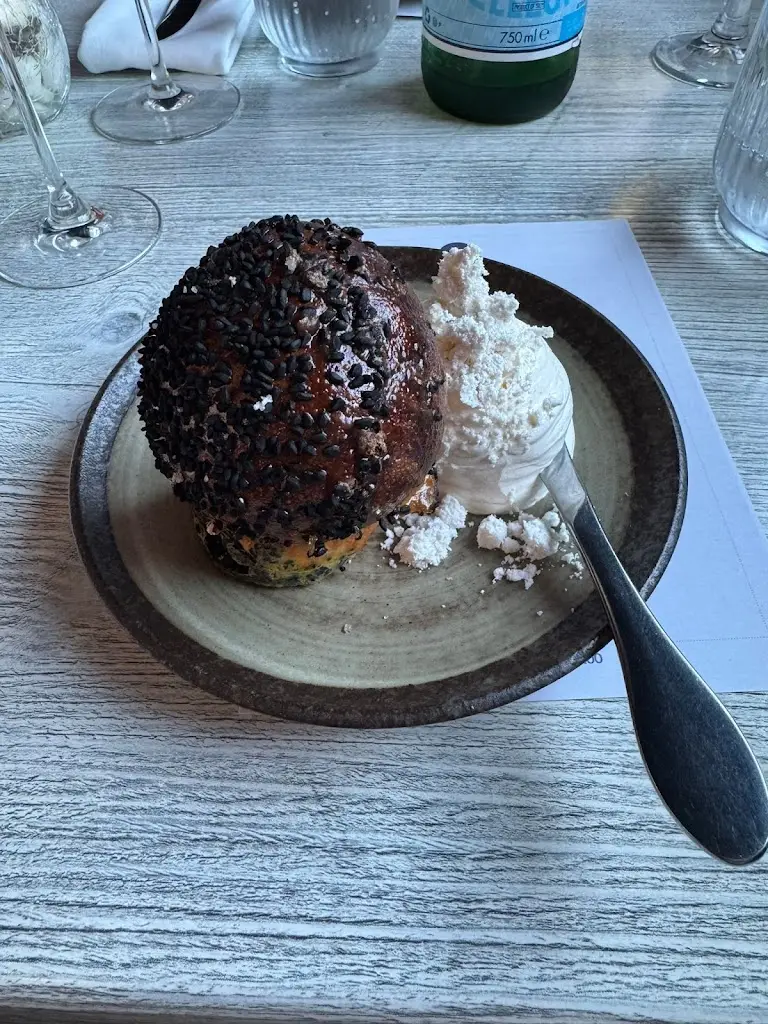 Rob West_Eileen’s by Steve Barringer_Ampthill_recensione