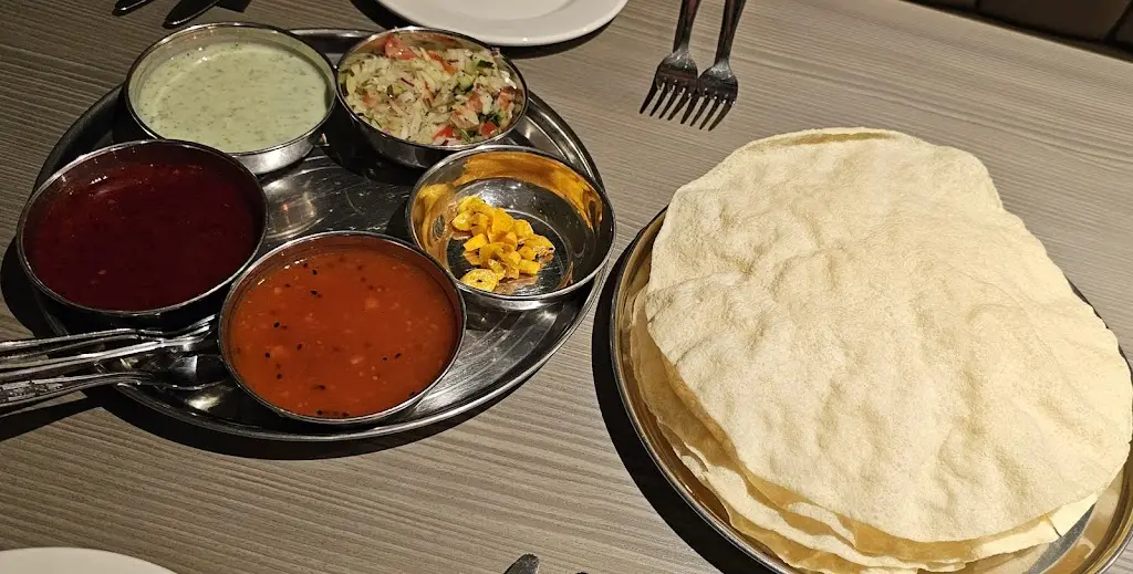 Silchar Indian Dining_Burbage_slider_image_1