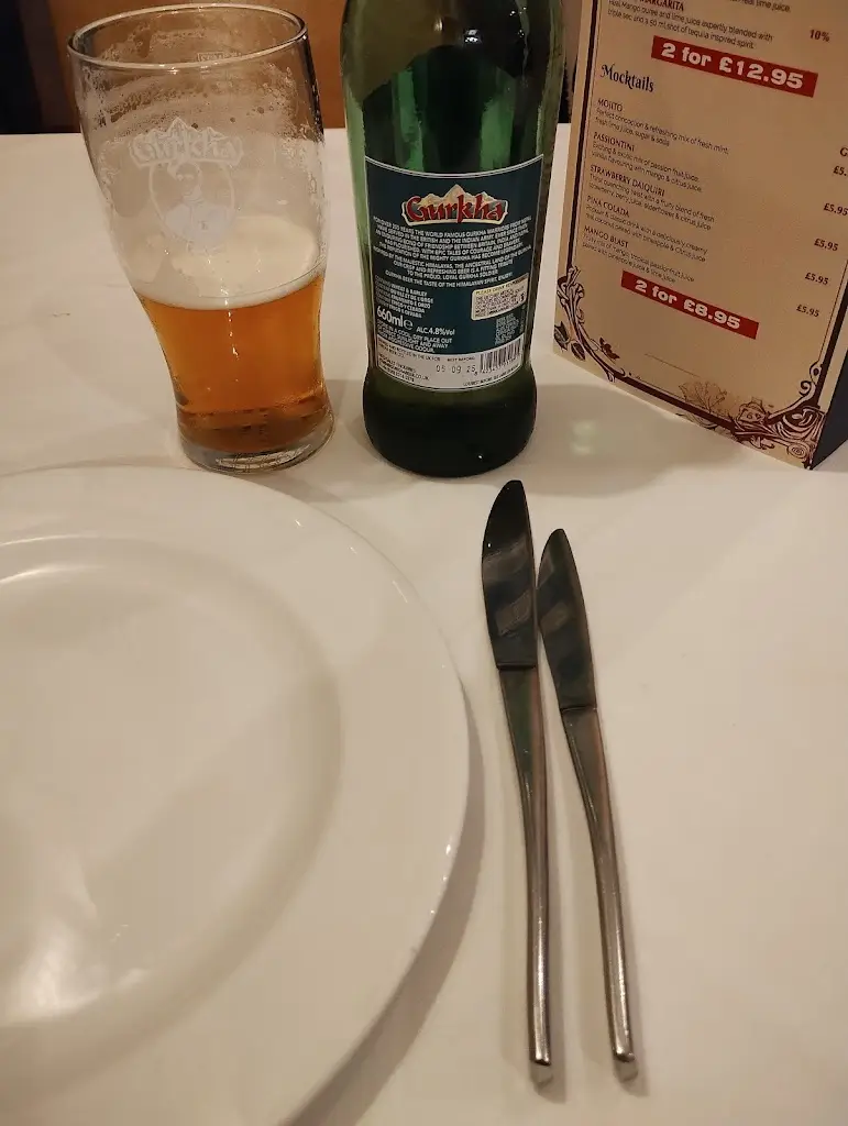 Menu_Everest Dine- Hinckley_Burbage_image_2