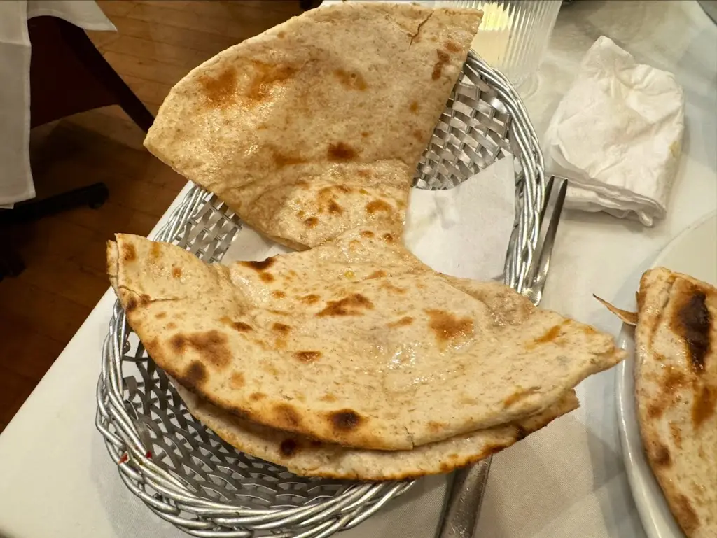 Vishnu Vallathparambil_Everest Dine- Hinckley_Burbage_review
