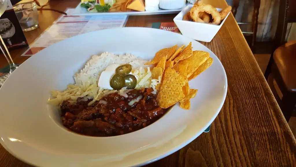 The Red Lion Inn_Burbage_slider_image_3