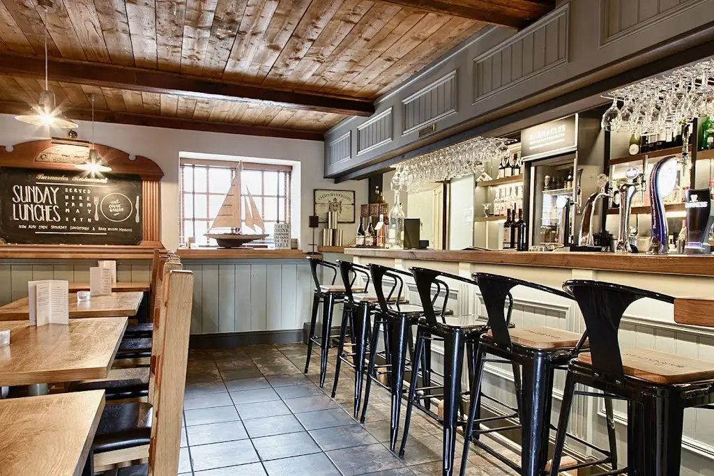 Barnacles Restaurant & Bar Bistro_Burbage_slider_image_1