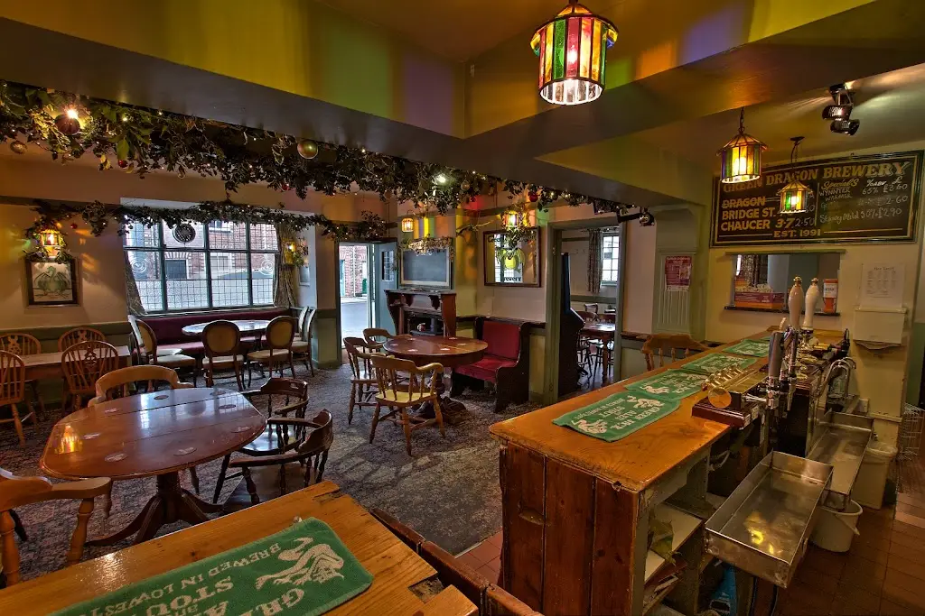 Green Dragon restaurante en Bungay