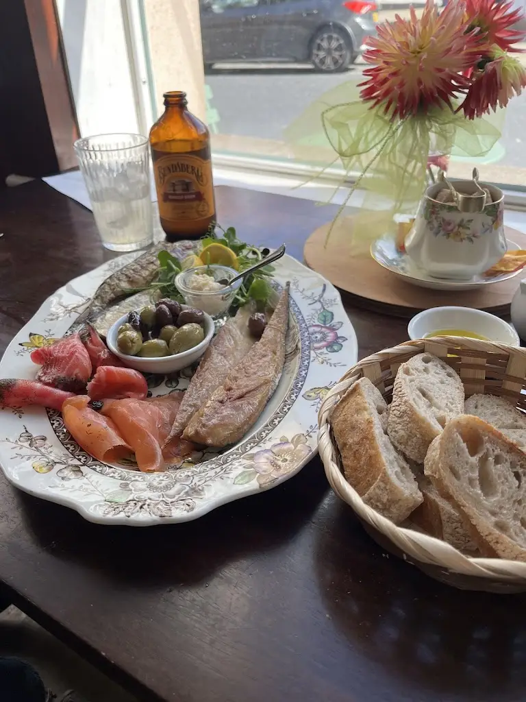 Alberta_The Old Bank_Bungay_review