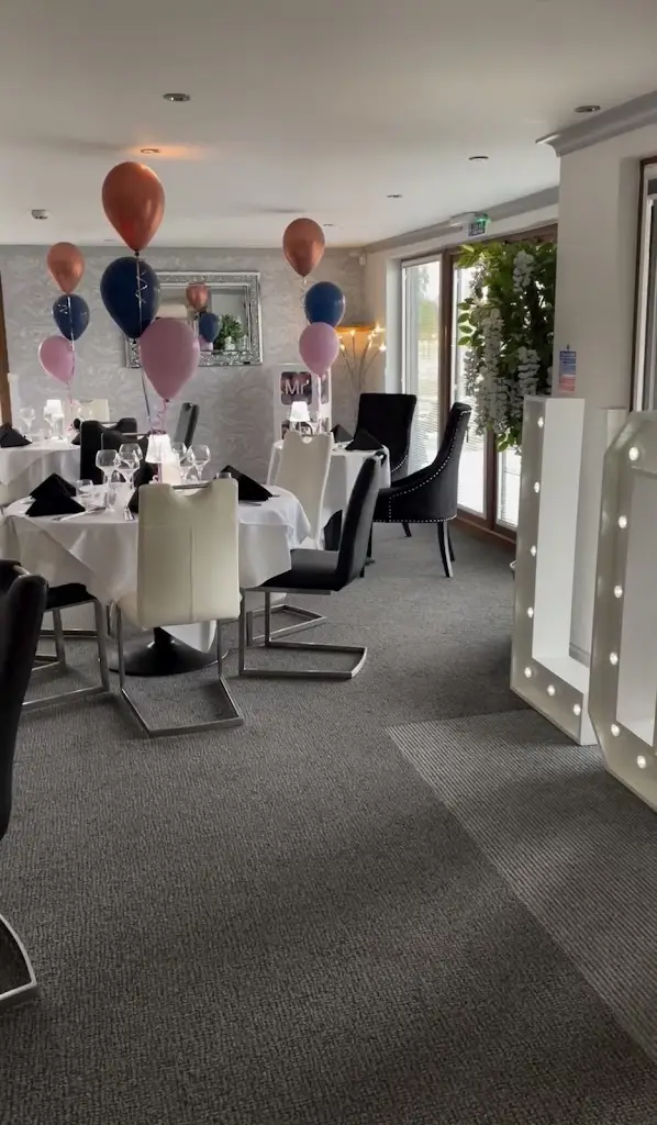 Charlotte Ferguson_Jaxon's - Eating House_Bulphan_review