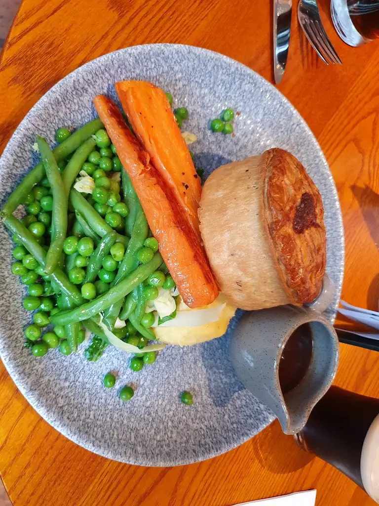 Alastair Duncan_The Thatched House_Bulphan_review