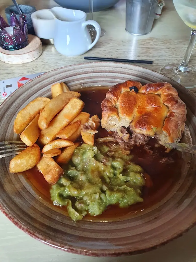 Menu_Take A Gander_Burringham_image_5