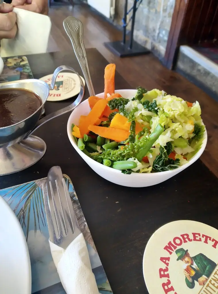 dee_Three Jolly Sailors_Burniston_review