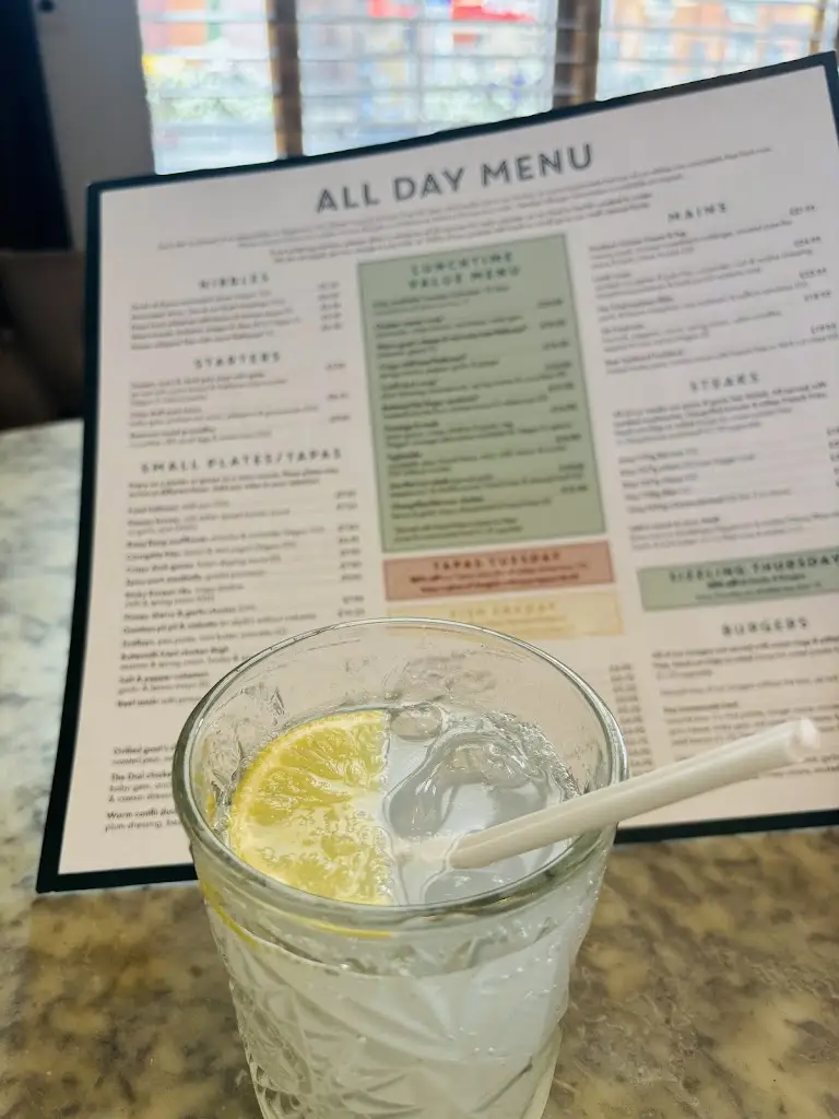 Varvara_The Dial_Burton_review