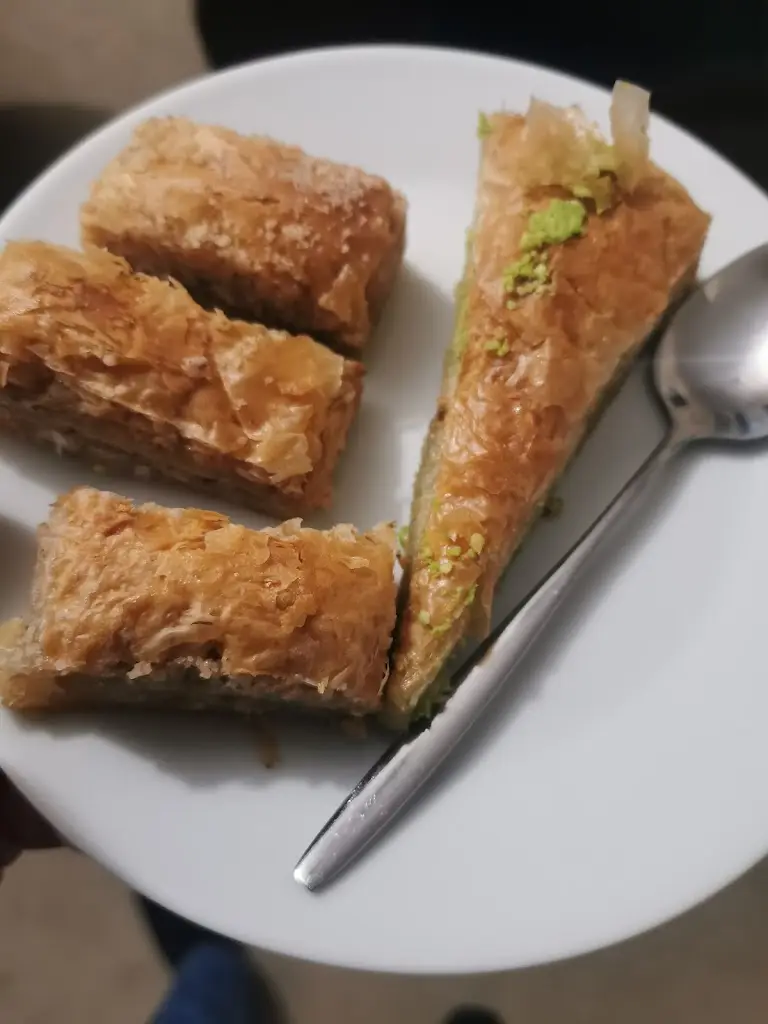 Menu_GiZli_Burton_image_5