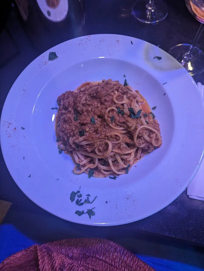 Lucy D_Mumbai Village_Burley in Wharfedale_recensione