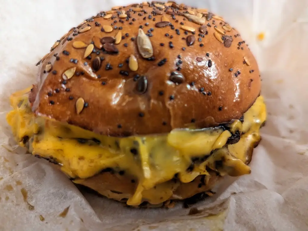 Sam Ip_eSKAbarschillgrill_Ampthill_review