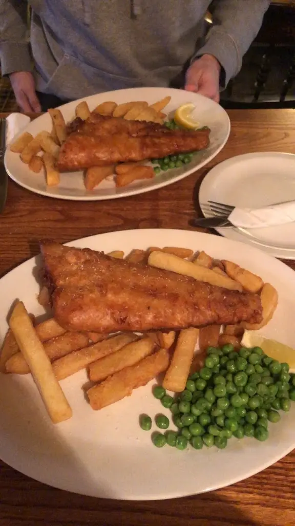 Eleanor Phillips_The Greyhound Inn_Burton on the Wolds_recensione