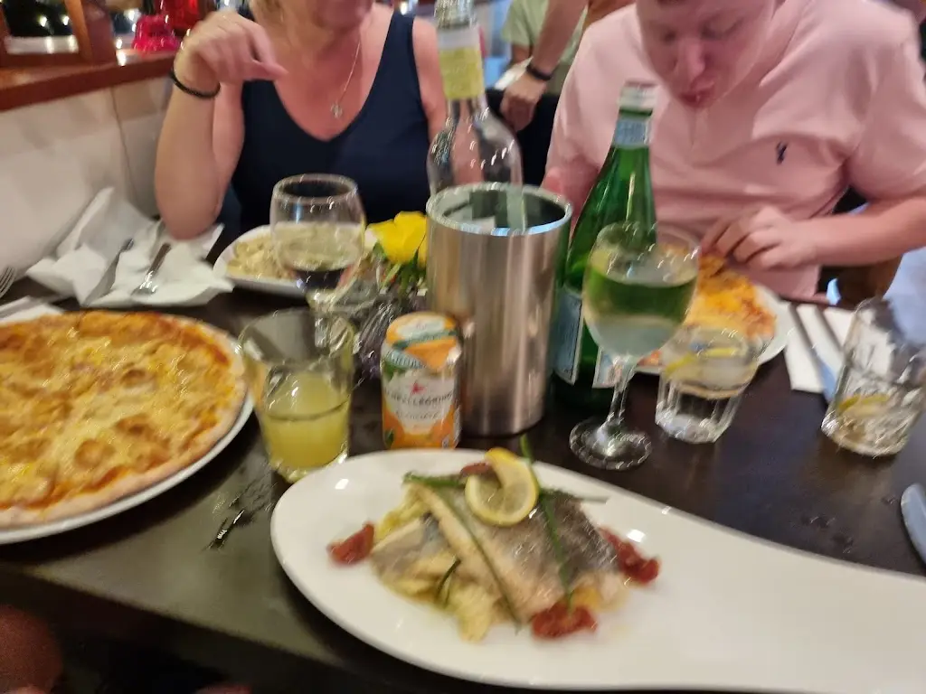 Menu_La Vela Ristorante_Burnham-on-Sea_image_6