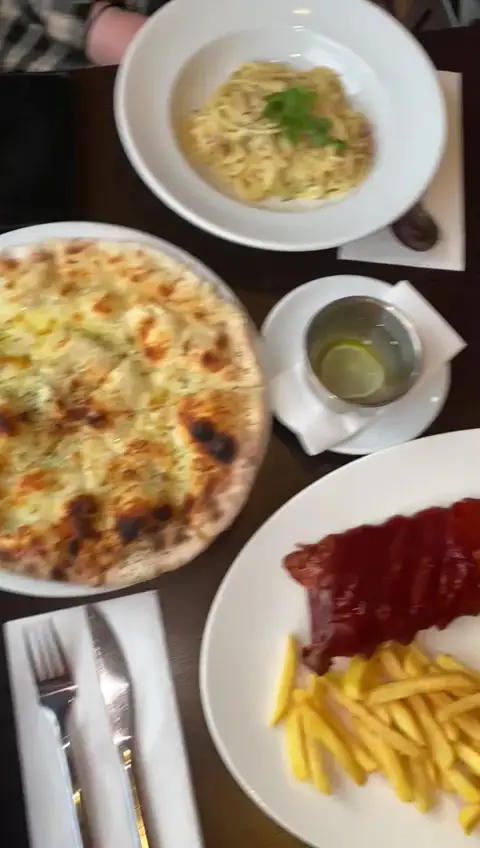 La Vela Ristorante_Burnham-on-Sea_slider_image_2