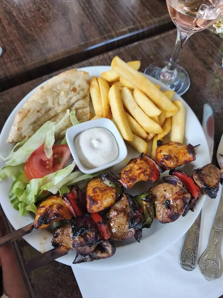 Eat Together_Burnham-on-Sea_slider_image_3