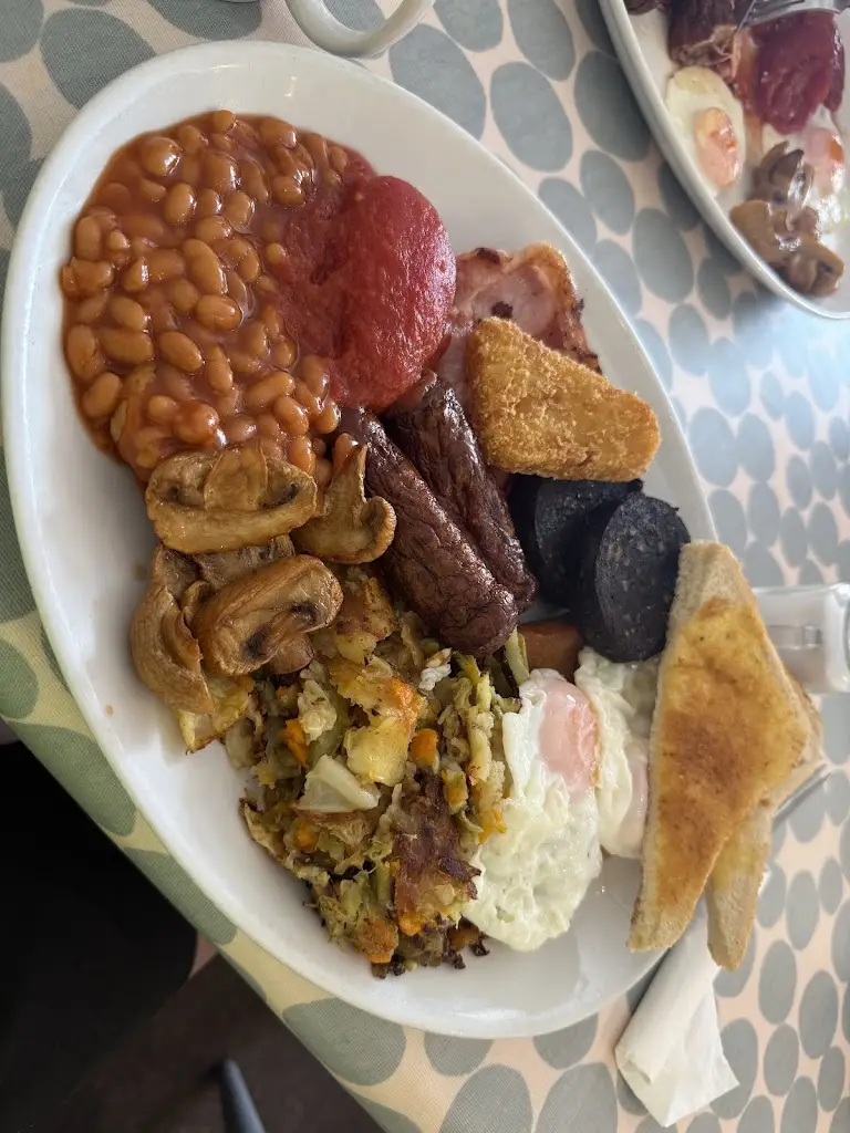 Chatterbox_Burnham-on-Sea_slider_image_3