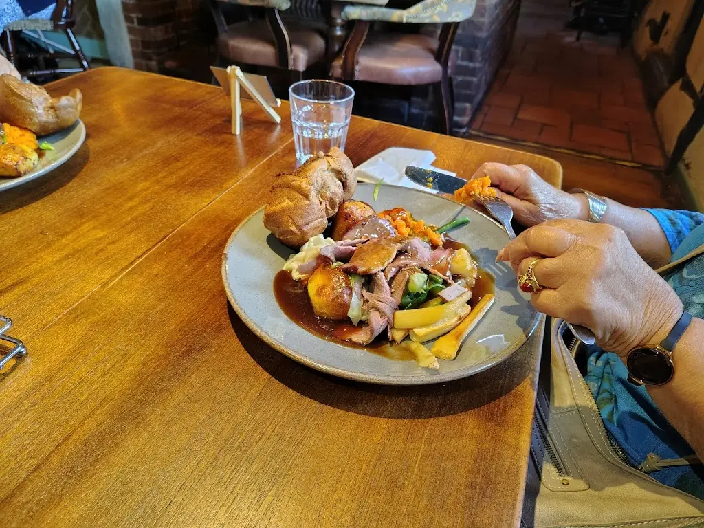 Michael Christou_The White Hart at Maulden_Ampthill_review