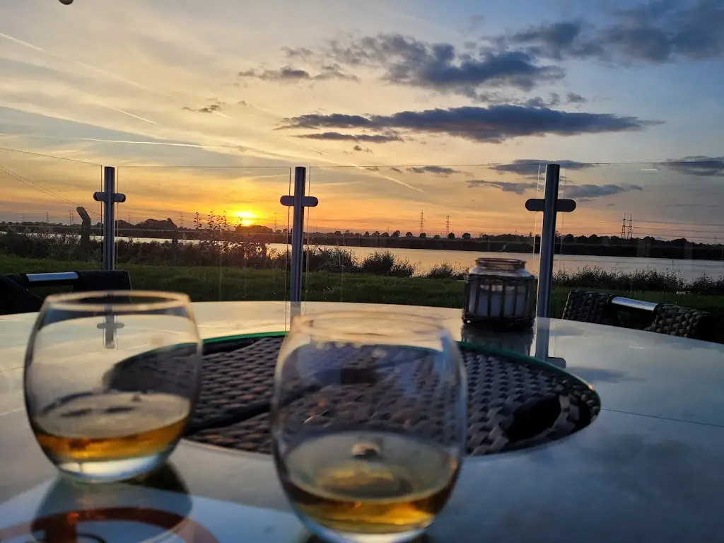 Menu_Ferry House Inn_Burton upon Stather_image_9