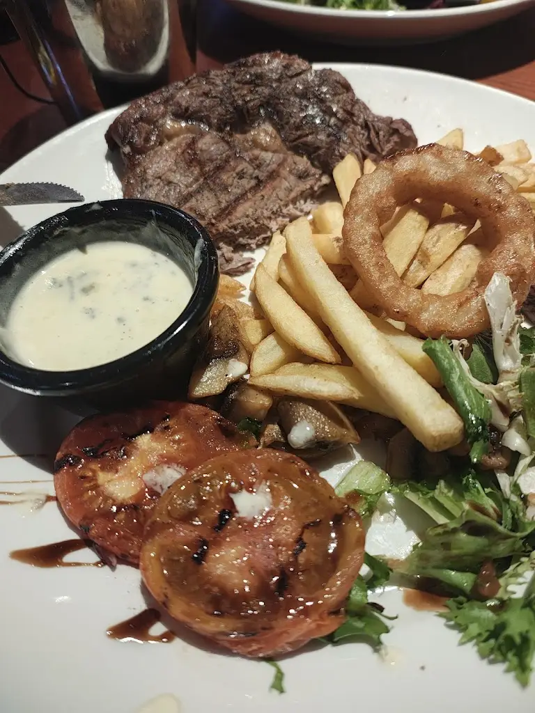 Sgt. Peppers Restaurant_Burnham-on-Crouch_slider_image_3