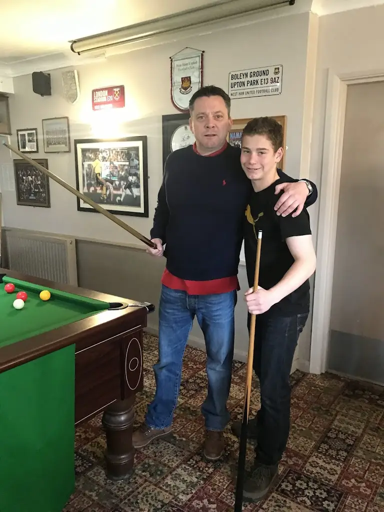 lisa mandel_The Victoria Inn_Burnham-on-Crouch_review