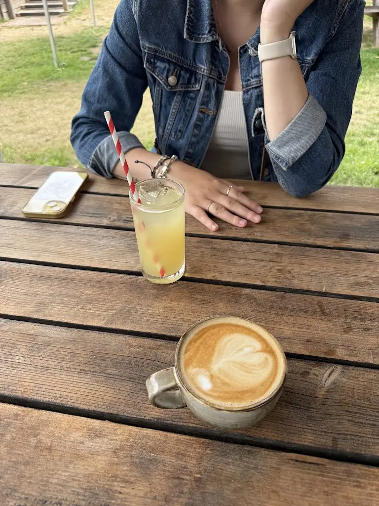 Nathan Mark_Parlour Cafe_Burnham-on-Crouch_review