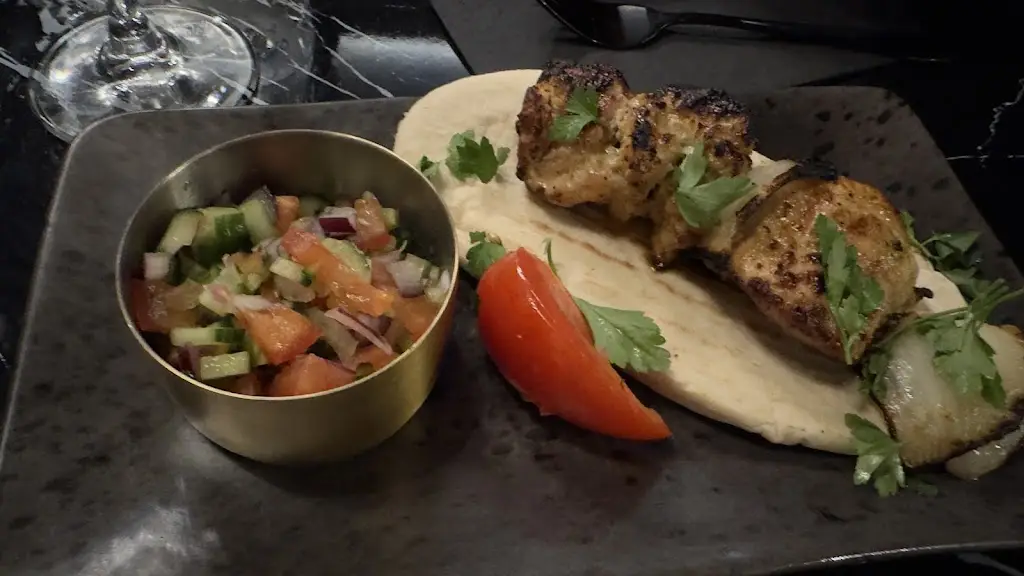 Azar Lounge_Burnham-on-Crouch_slider_image_3