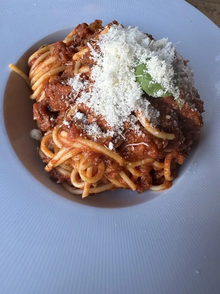 Shakhzoda Ismatullaeva_Piazza_Amesbury_review