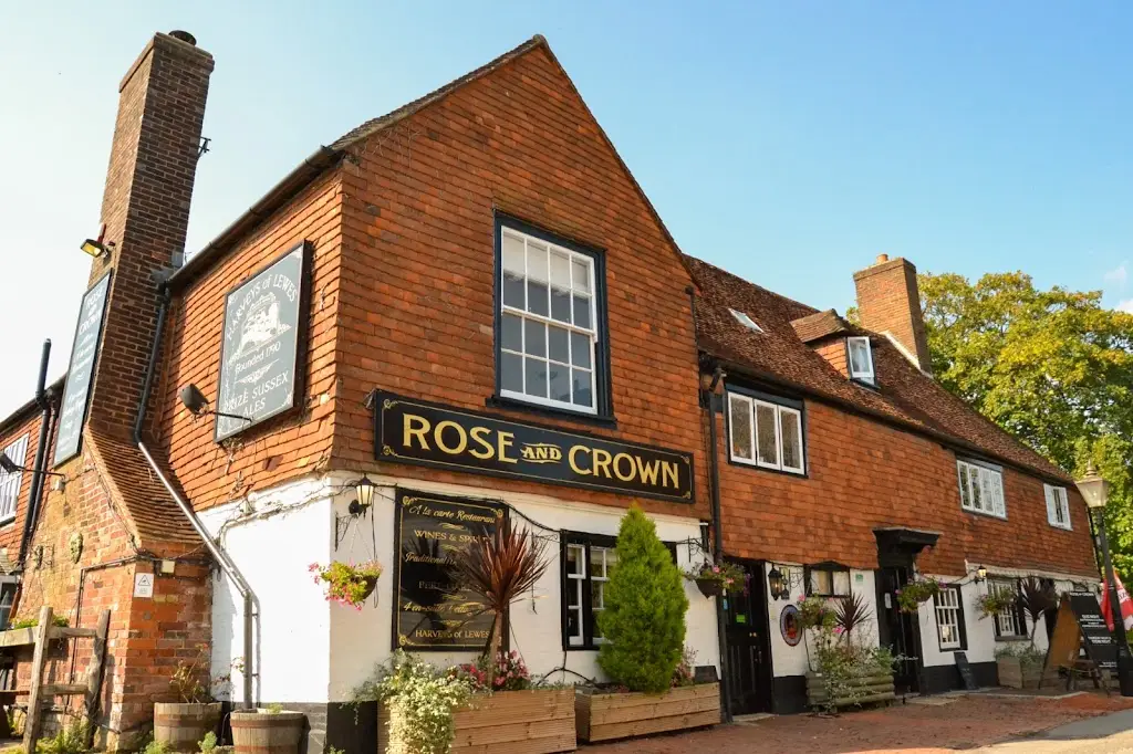 The Rose & Crown, Burwash restaurante en Burwash