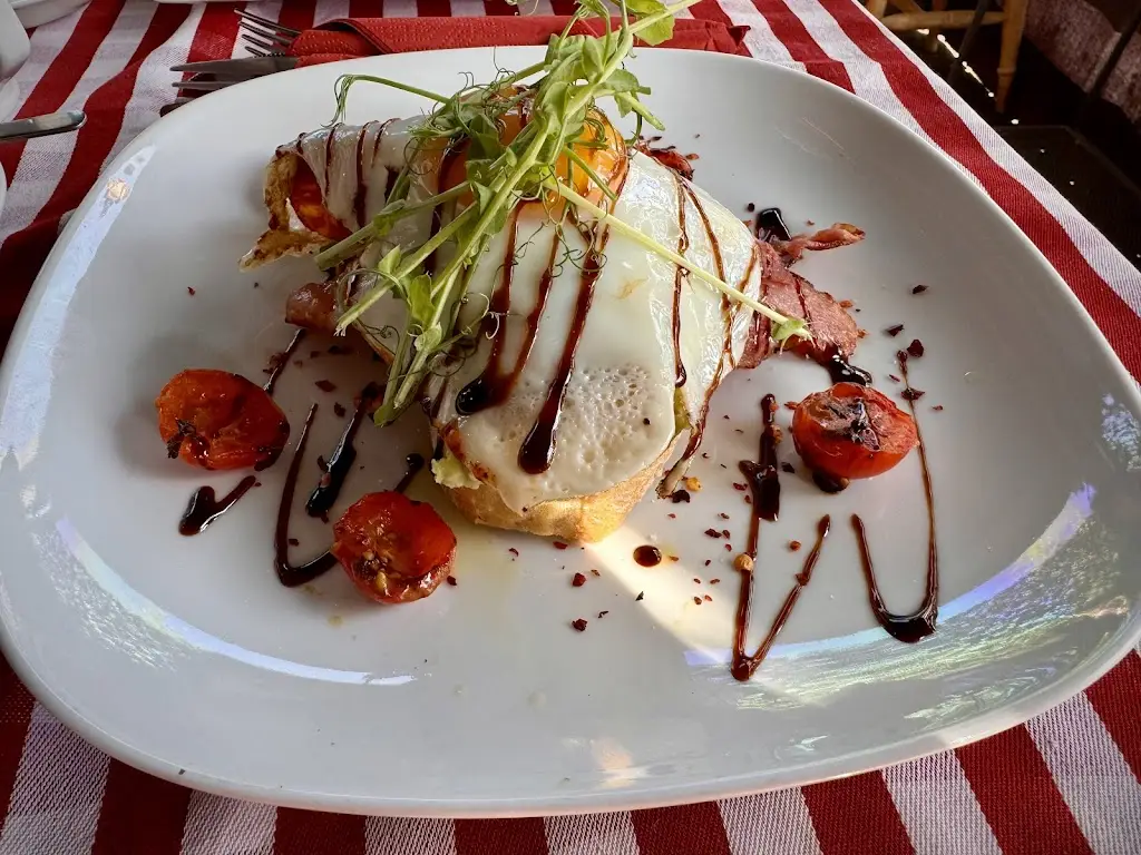 Susan Barrett-Austen_The Old Orchard Nursery, Village Shop & Cafe_Burwash_review