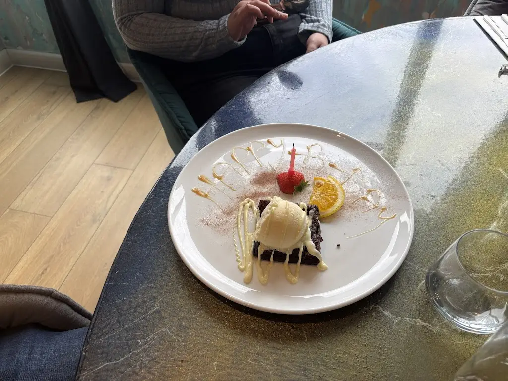 Georgia Wright_Spuntino Amesbury_Amesbury_review