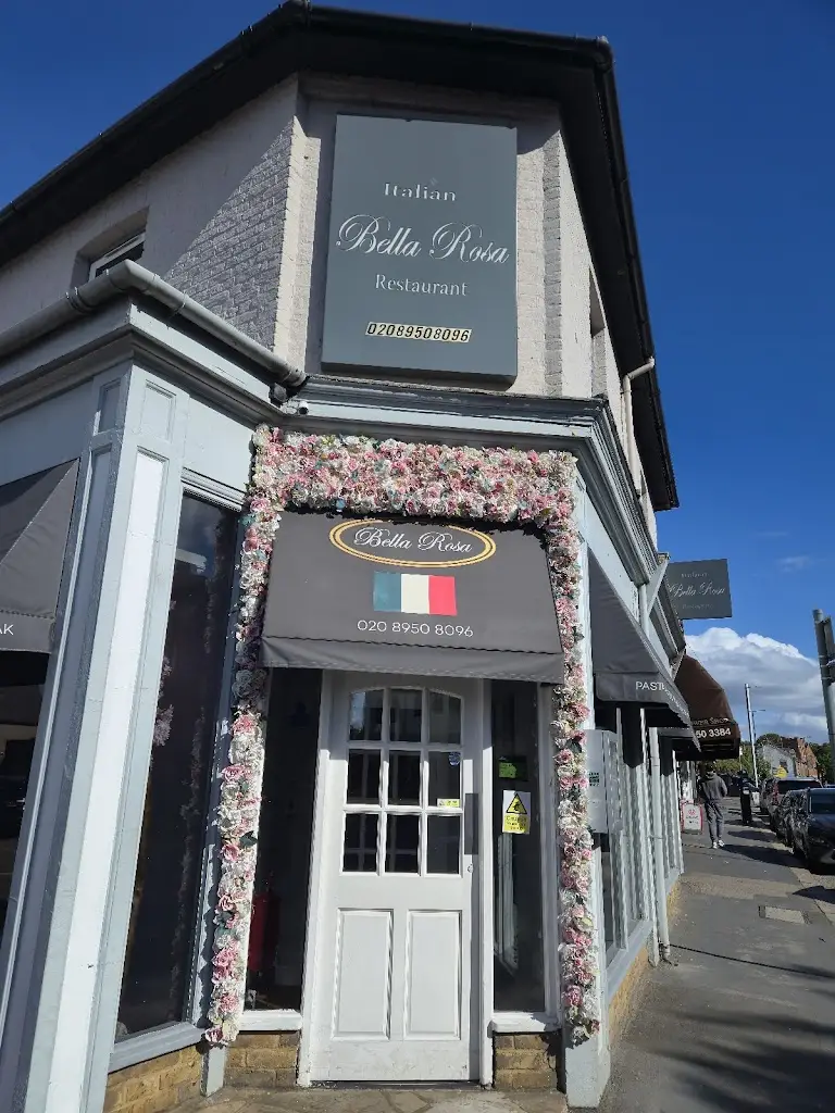 Russell_Bella Rosa_Bushey_review