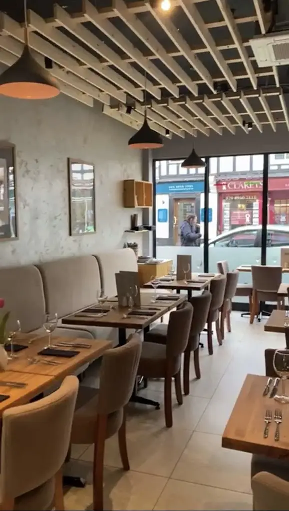 Saeid Nafar_La Casa_Bushey_review