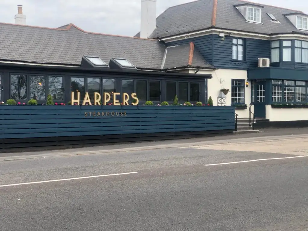 Harper’s Steakhouse & Bar Swanwick Marina_Bursledon_slider_image_1