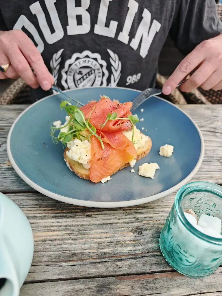 Lesley Kamara_Seahorse Bistro_Bursledon_review