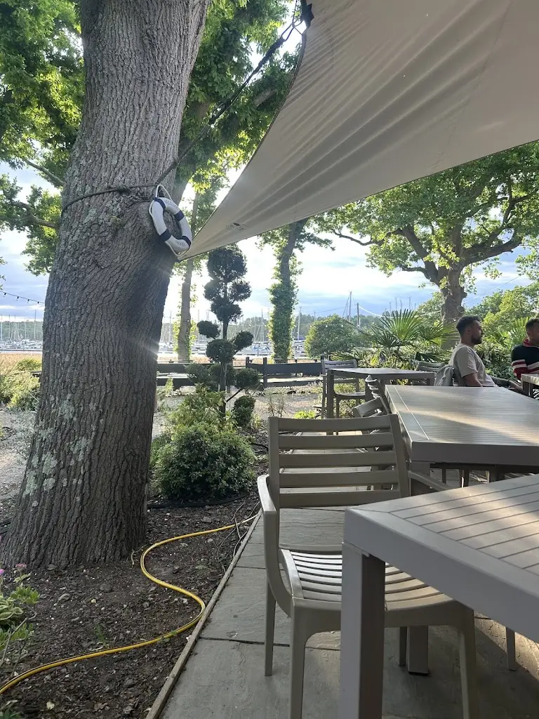 Riverside Social_Bursledon_slider_image_1