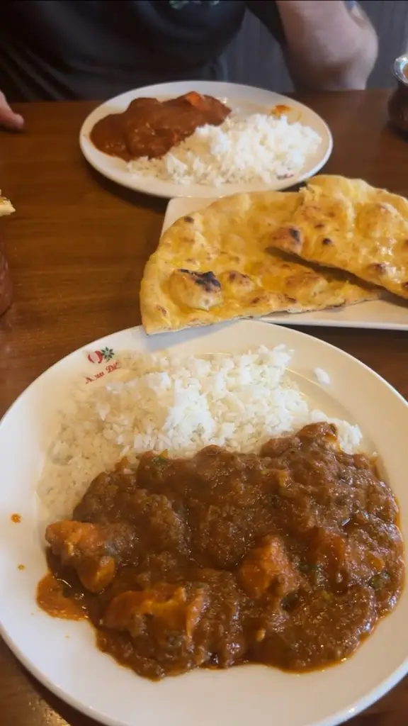 Lucy Davis_New Dilshad_Alvechurch_recensione