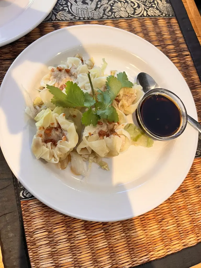 Thaiger Lounge restaurant_Bursledon_slider_image_1